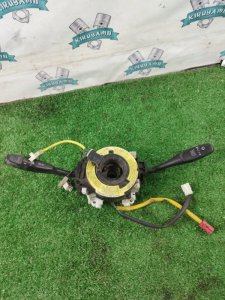 Блок подрулевых переключателей Mitsubishi Carisma