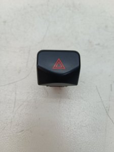 Кнопка аварийной сигнализации Nissan Note E11