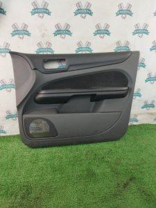 Обшивка боковой двери Ford FOCUS 2