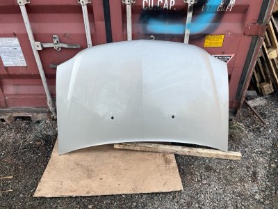 Капот Lada Largus 2013