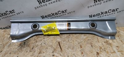 Кронштейн радиатора Mercedes W123