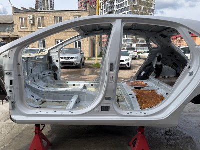 Порог со стойкой Hyundai i30 2013