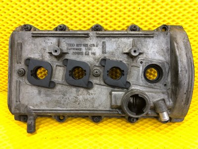 Крышка клапанная Volkswagen Touareg 2003 7L6