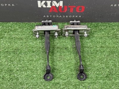 Ограничитель двери Ford Kuga 2013 SUV