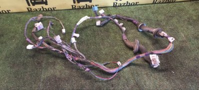 Проводка двери Toyota Corolla 2011 E 151