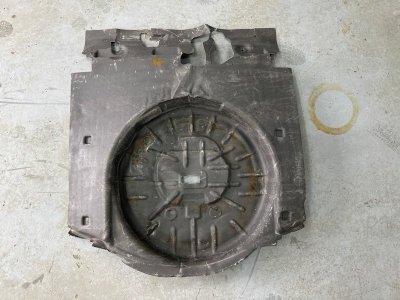 Шумоизоляция багажника Ford Kuga 2013 SUV