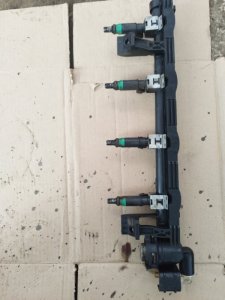 Топливная рейка Ford FOCUS 2