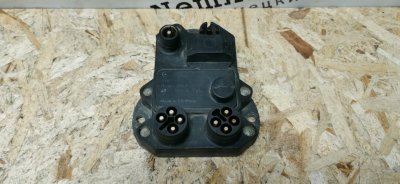 Коммутатор Mercedes W124 1989 E260