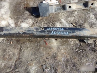 Усилитель бампера Skoda Octavia