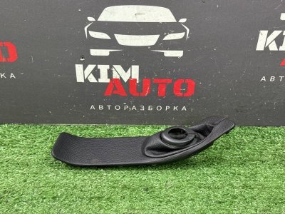 Кожух рычага стояночного тормоза Ford Kuga 2013 SUV