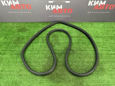 Уплотнитель проема двери Hyundai i30 2013