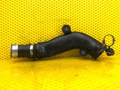 Патрубок интеркулера Volkswagen Tiguan 2013 5N1