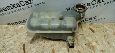 Бачок расширительный Mercedes W124 1989 E260