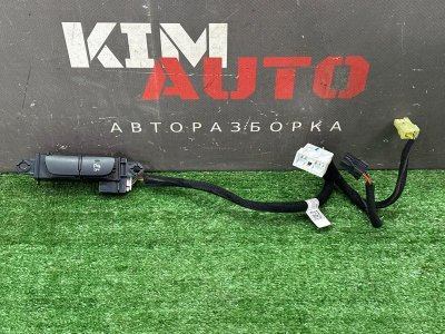Кнопка парктроника Kia Ceed 2 2015 SW