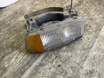 Фара GMC Jimmy II 1995