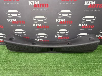 Накладка замка багажника Ford Kuga 2013 SUV