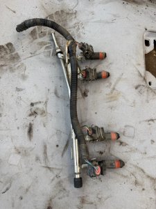 Топливная рейка Лада Гранта 2012 седан