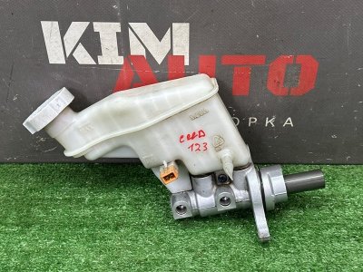 Главный тормозной цилиндр с бочком Kia Ceed 2 2015 SW