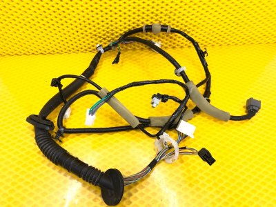 Проводка двери Subaru Levorg