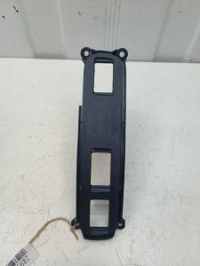 Пластик салона Nissan Note E11