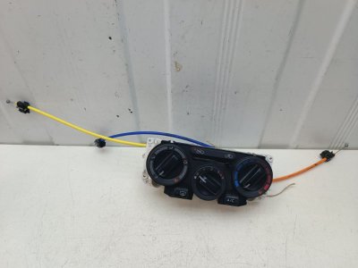 Блок управления климат-контролем Nissan Note E11