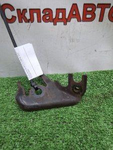 Кронштейн тормозного шланга Toyota AVENSIS 2012 ZRT272