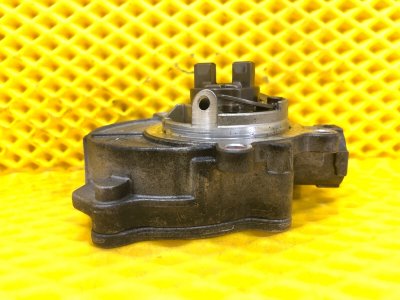 Вакуумный насос Audi Q7 2014 4LB