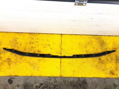 Уплотнитель капота Subaru Levorg