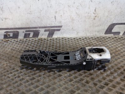 Стеклоподъемник Skoda YETI 2015