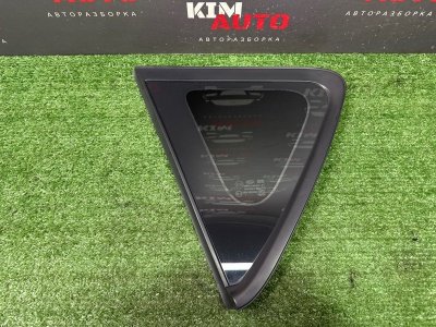 Стекло глухое заднее Kia Soul 2014 SW