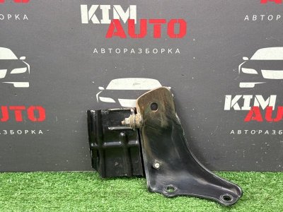 Кронштейн коллектора выпускного Kia Ceed 2 2015 SW