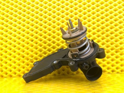 Термостат Audi Q7 2014 4LB