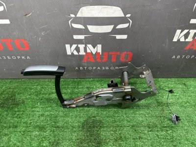 Рычаг стояночного тормоза (ручник) Ford Kuga 2013 SUV