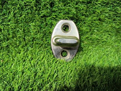 Петля замка двери VOLKSWAGEN TIGUAN 2010 5N1