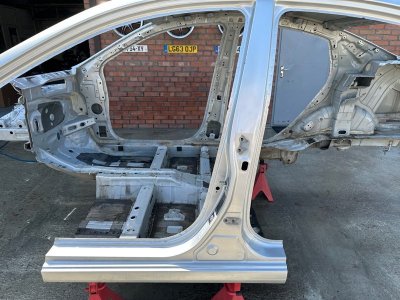 Порог со стойкой Hyundai Solaris 1 2013 RB