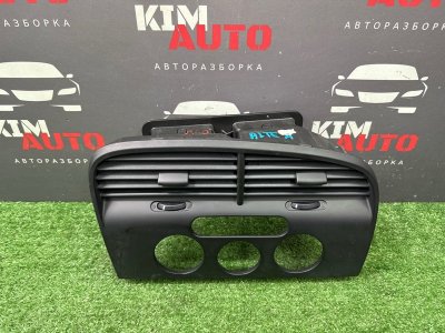 Накладка торпедо центральная с дефлекторами SEAT ALTEA