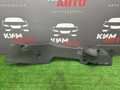 Опора полки багажника Ford Focus 2