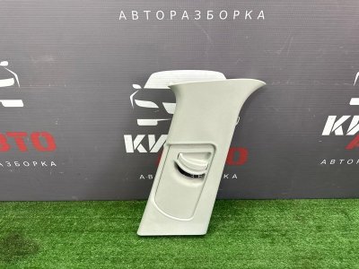 Накладка центральной стойки верхняя Skoda Octavia A5
