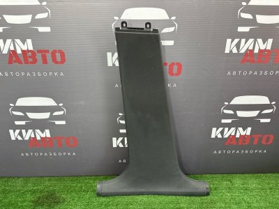 Накладка центральной стойки нижняя Ford Focus 2