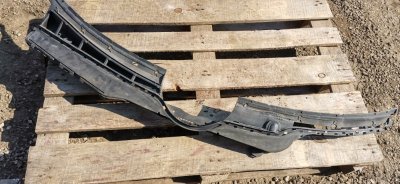 Водосток под жабо Mercedes W202 1996 C180