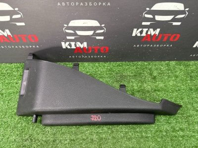 Опора полки багажника Opel Astra J