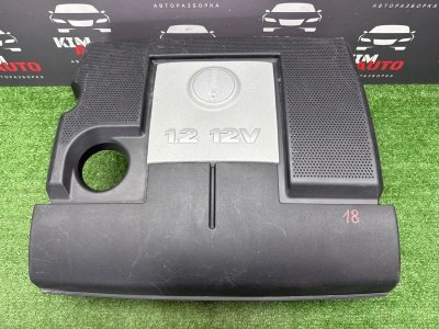 Декоративная крышка двигателя Skoda Octavia A4