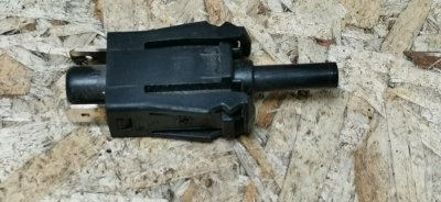Концевик двери Mercedes W124 1993 E320