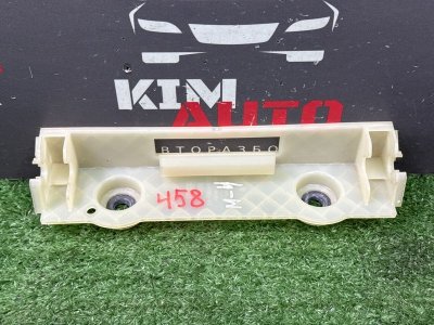 Кронштейн блока предохранителей Ford Mondeo 3