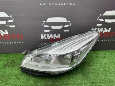 Фара Ford Kuga 2013 SUV
