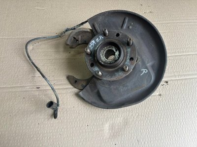 Кулак поворотный GMC Jimmy II 1995