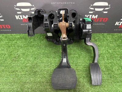 Педаль Opel Corsa D