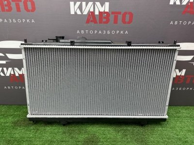 Радиатор охлаждения двигателя Mitsubishi Montero