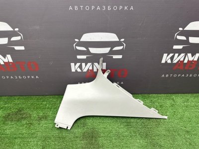Накладка стойки кузова Skoda Octavia A5