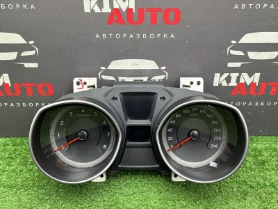 Панель приборов (щиток) Hyundai i30